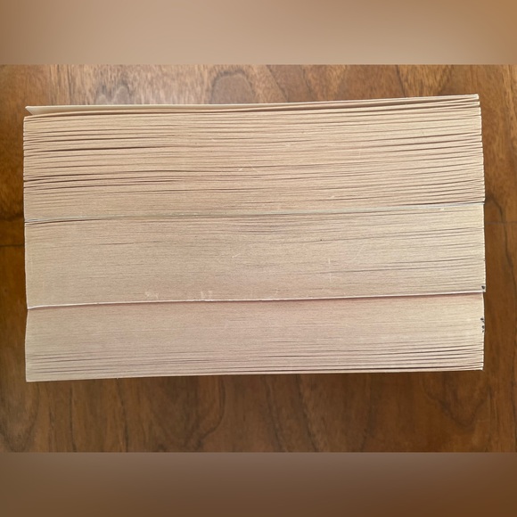 Books by Sophie Kinsella - Picture 4 of 4